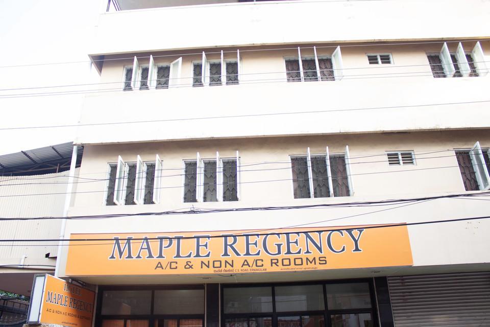 Hotel Maple Regency Kochi Extérieur photo