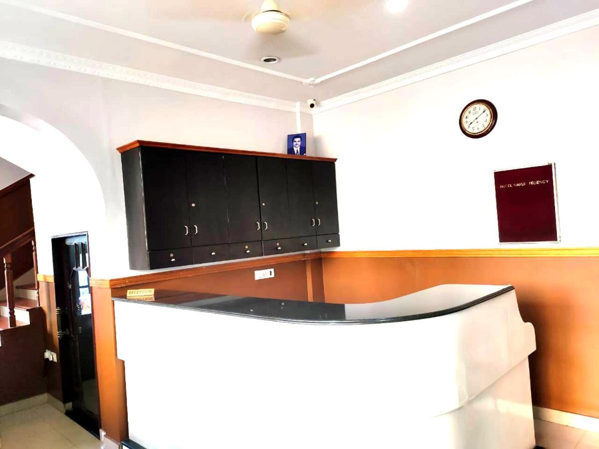 Hotel Maple Regency Kochi Extérieur photo